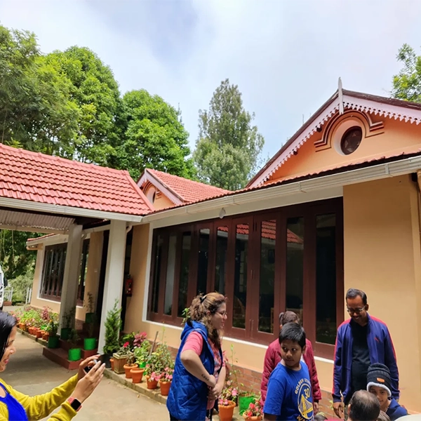 Pembroke family villa in Ooty offering spacious accommodation ideal for family vacations and group stays.