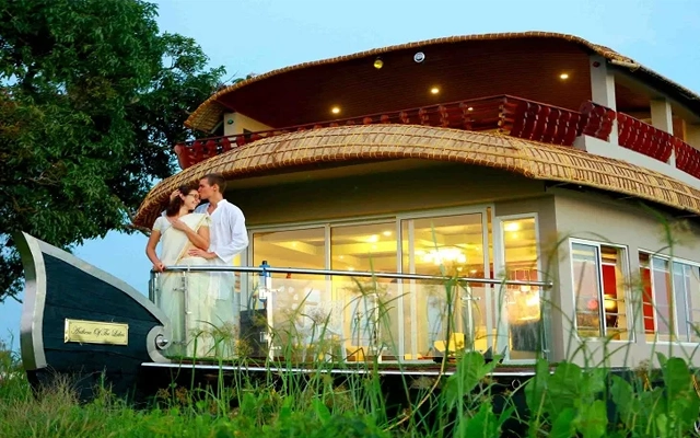 Book Your Stay at India Vacationz Houseboat in Alleppey