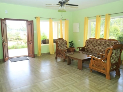 Discover antique luxury furniture at De Castle Villa in Coonoor for a vintage and elegant homestay.
