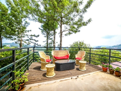 The outdoor garden spot surrounded by fresh air and scenic views Chalet Mon Ami Resort Kotagiri