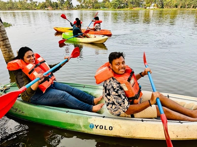 Enjoy a peaceful boathouse ride in Alleppey and explore Kerala's scenic backwaters with nature all around